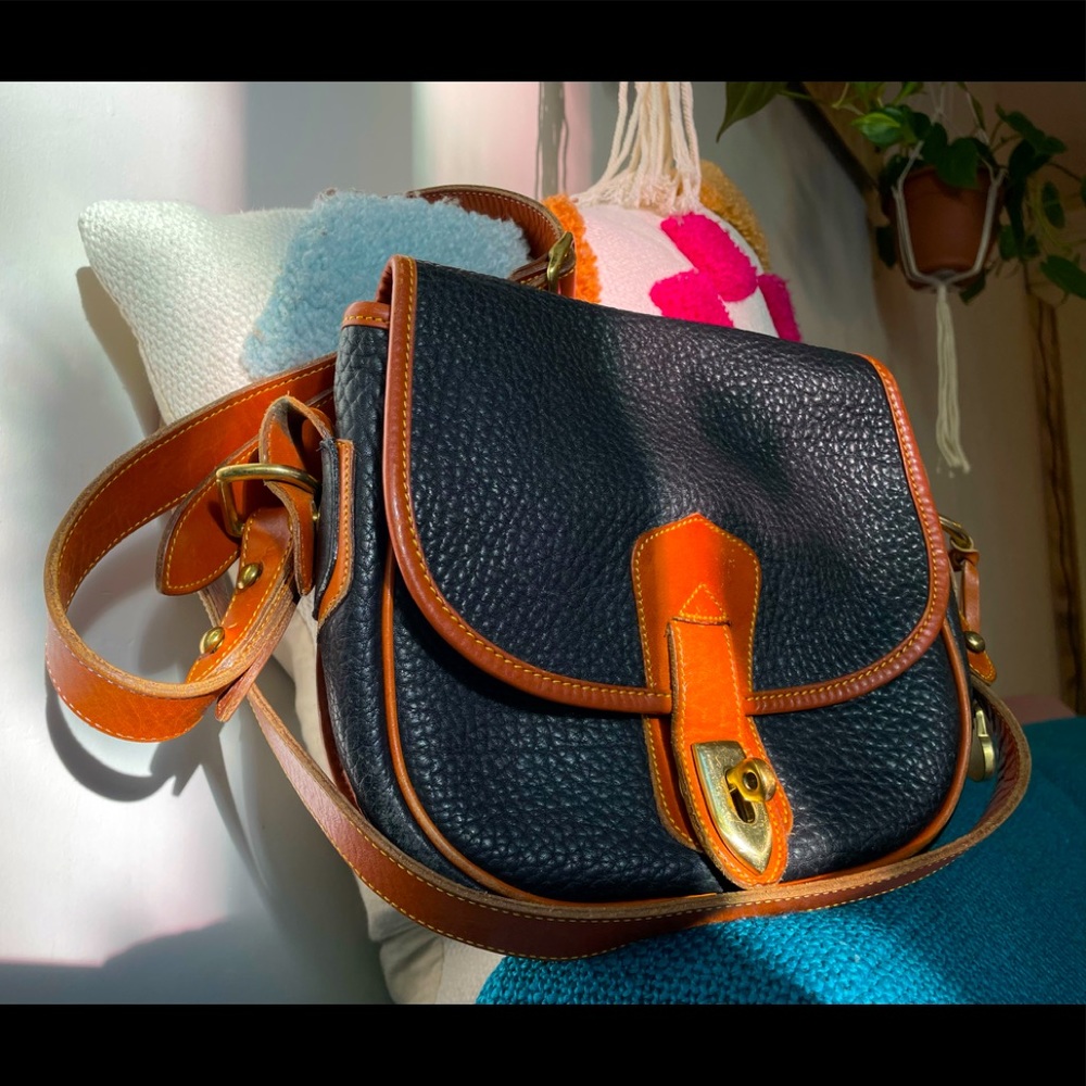 Vintage Dooney and Bourke purse